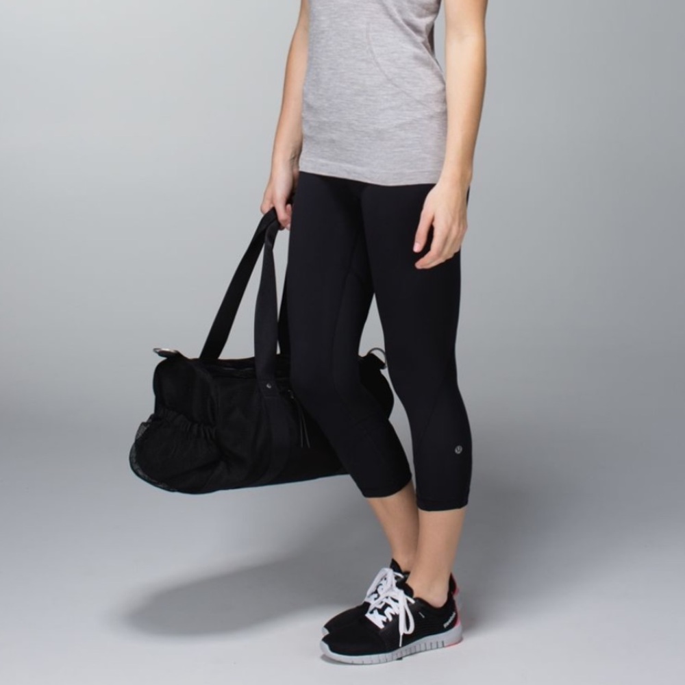Lululemon Inspire Crop II *Luxtreme Black Leggings